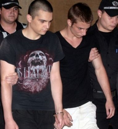 Съдът решава ще останат ли в затвора насилниците на 3-годишния Еци