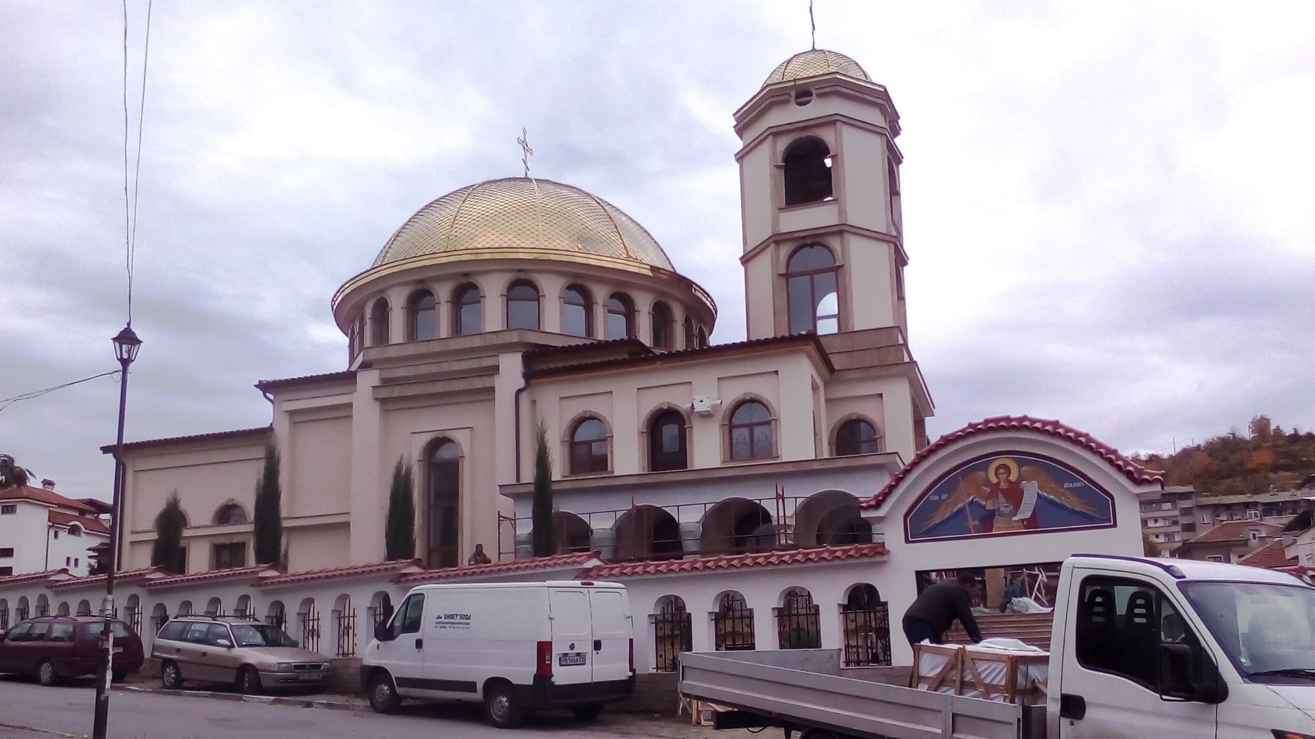 Патриарх Неофит откри най-големият православен храм в Асеновград