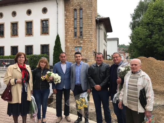 Европейски избори 2019 г.: Момчил Неков отбеляза Деня на победата и Деня на Европа в Тетевен