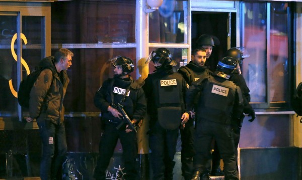 Обвиниха 15-годишен в тероризъм в Париж