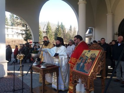 Смолян: Негово високопреподобие архимандрит Висарион ще отслужи света Литургия в храм „Св. Висарион Смоленски” на Йордановден
