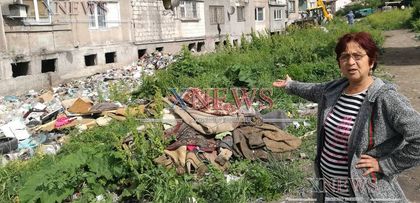 Общинският 42 блок тъне в боклук/ВИДЕО/