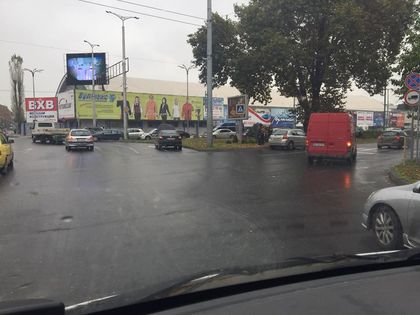 Нерви на кръговото на Панаира заради катастрофа (СНИМКА)