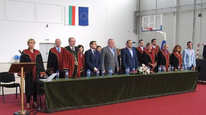 Пловдивският университет започва новата учебната година с 3700 първокурсници