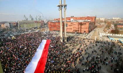 В Гданск хиляди подкрепиха Лех Валенса