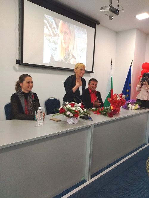 Европейски избори 2019: Елена Йончева се срещна със симпатизанти на БСП и граждани на Кърджали