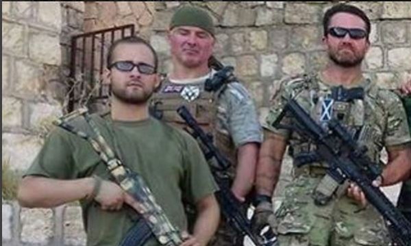 До вчера в западни униформи, а днес дават отпор на ИД