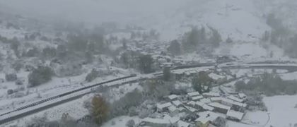 Студ и сняг в Испания, трима са изчезнали (Видео, снимки)
