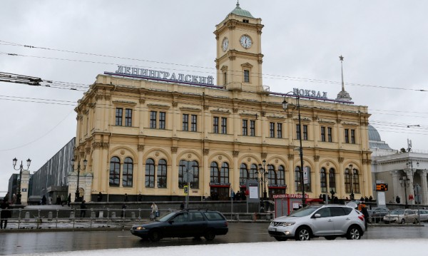 Евакуираха 3000 души от три московски гари заради бомбена заплаха