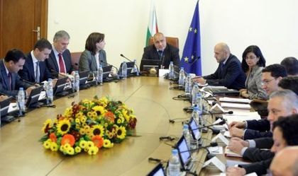 МВР промените вече са факт: Новопостъпилите ще са с 12 заплати при пенсия, отпуската-25 дни