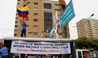 Мадуро загаси светлината, а в тъмата....