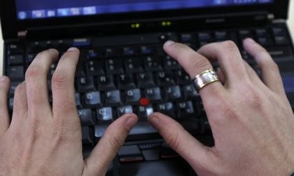 Кувейт задържа член на киберармията на ИД