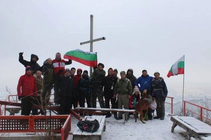 6-метров кръст ще свети над параклиса „Св. Димитър”