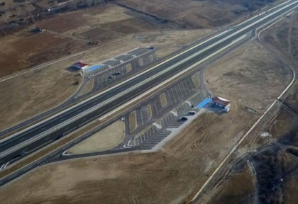 Борисов показа уникални първи СНИМКИ на новия участък на АМ Струма!