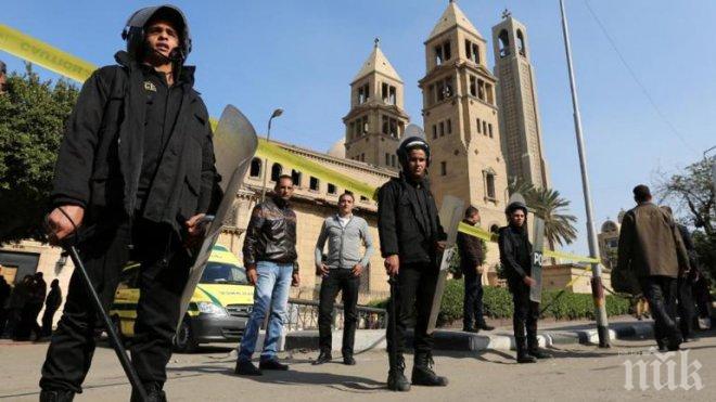 Кървава баня в Египет! Разстреляха 23-ма копти в автобус