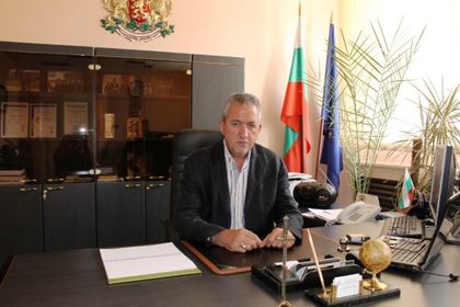 Сливен: Областният управител Чавдар Божурски информира вицепремиера Томислав Дончев и министър Красимир Вълчев за изпълнението на механизма за обхват на децата в образованието
