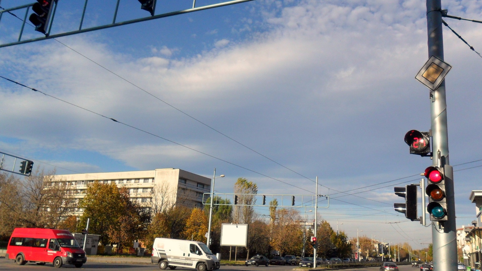 Монтират нов светофар на ключово кръстовище в Пловдив