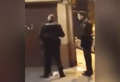 Шок във Валенсия: Жена започна да крещи на полицай, че ще му размаже топките, отговорът бе брутален (ВИДЕО)