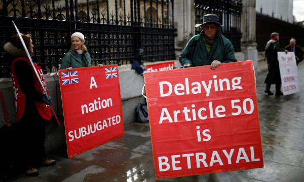 Сюжет, достоен за Кафка, а прогнозата? На 29 март Brexit няма да има!