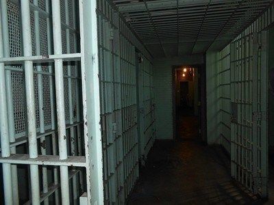 29-годишен затворник се обеси с чаршаф в Бургас
