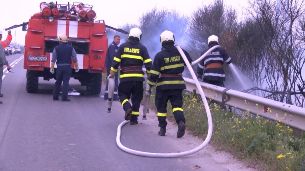 Пожарът край Коматево направи 207 дка пшеница на пепел