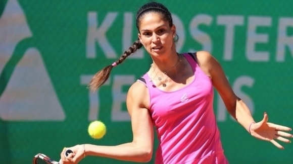 Шиникова се класира за втория кръг на турнир в Германия, Найденова със загуба на двойки