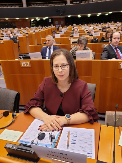 Евгения Ангелова, ГЕРБ: Икономическите реформи в Европейския съюз носят растеж, но винаги трябва да сме готови за нови предизвикателства