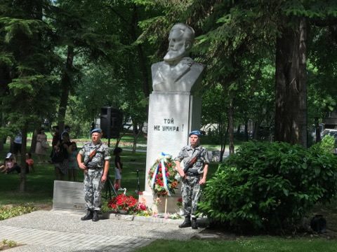 Пловдив почете Ботев и героите за свободата на България (СНИМКИ)
