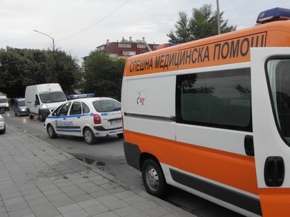 Мъж пострада след като полетя от тераса