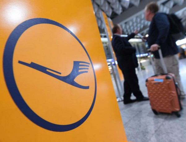 Отменят над 800 полета заради стачката на Lufthansa