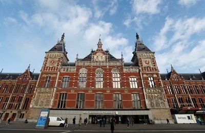 Нападателят от Амстердам е бил мотивиран от предполагаеми обиди срещу исляма