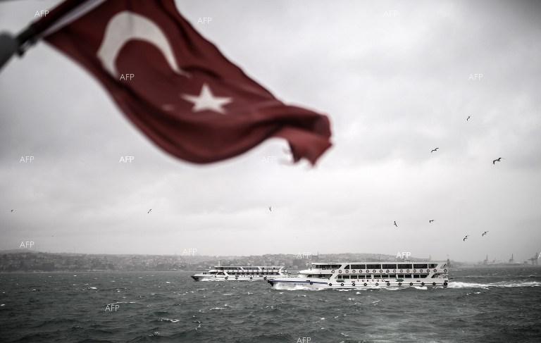 TRT World: Турска фрегата и подводница акостираха във Варна