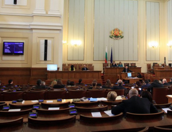 Парламентът потвърди санкциите срещу Русия