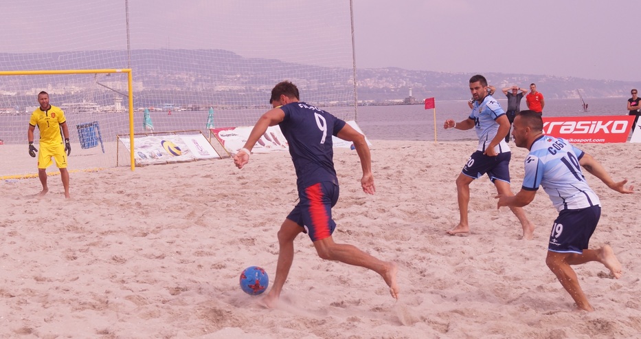 Държавното по плажен футбол отново ще е с три предварителни кръга и Суперфинал
