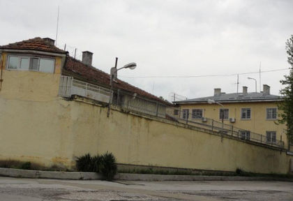 Гори затворът в Пловдив, евакуират пандизчии