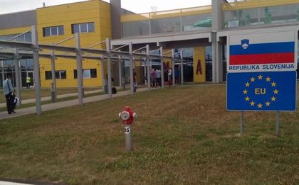 Словения посрещна Левски с топло време