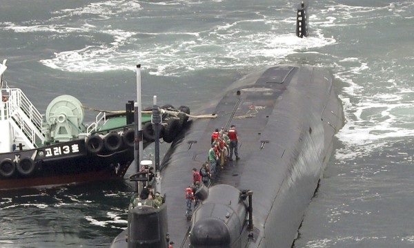 Китай зове САЩ да спре военните маневри в Южна Корея