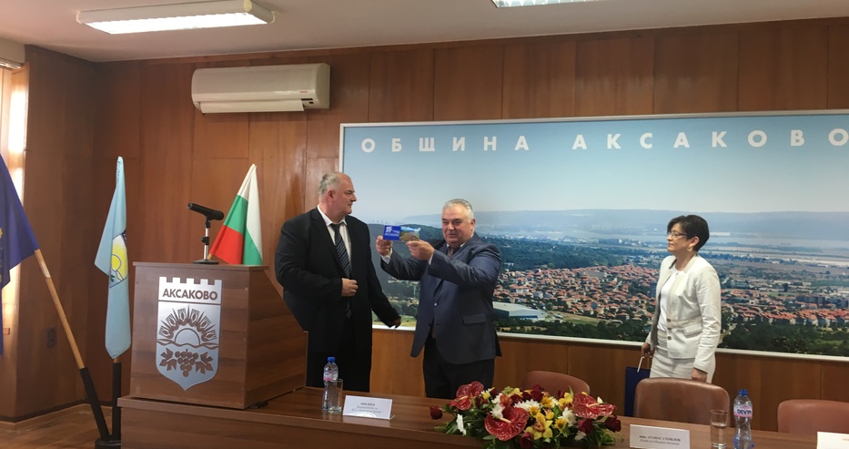 С тържествена сесия Аксаково отбеляза 15-годишнината си като град