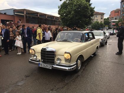 Абитуриент куфя с ретро
