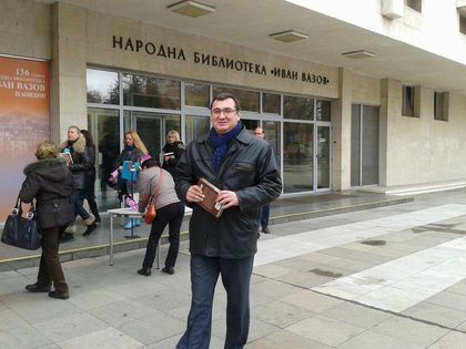 Има ли протест, няма начин Славчо да не го яхне! (снимки)