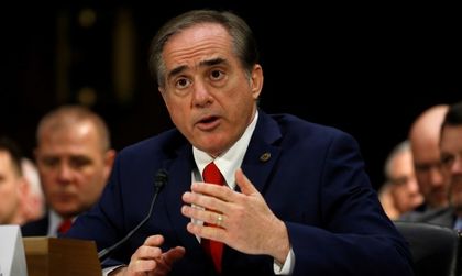 Пазят US министър, при инцидент става и.д. президент