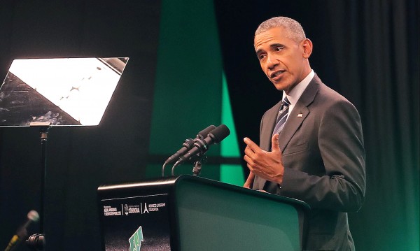 Барак Обама се завръща на политическата сцена