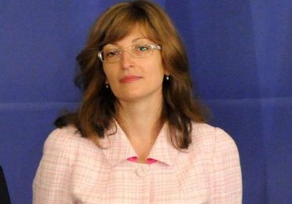 Захариева: В доклада е отчетена политическата воля на правителството да върви към реформи