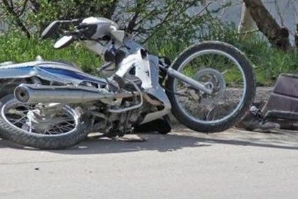 66-годишен заби ямахата си в селски
дувар