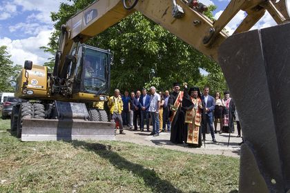 Поставиха началото на рехабилитацията на ВиК мрежата в “Самара 1″