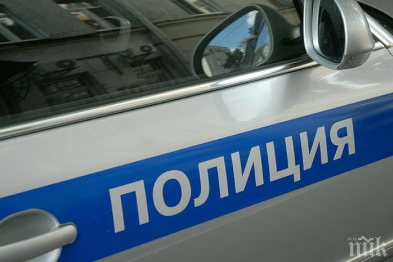 Мъртвопиян шофьор заби автомобила си в спряна кола и прати жена в болница в Лом