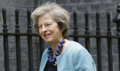 Тереза Мей иска време от ЕК, за да се подготви за Brexit