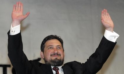Македонците губят идентичност! Причината: Пеят чужди песни