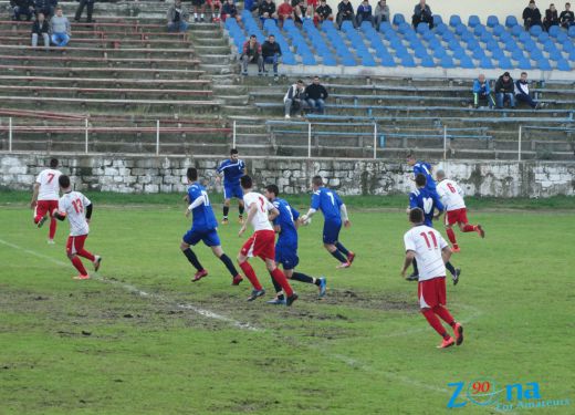 Иван Караманов остава постоянен треньор на Гигант
