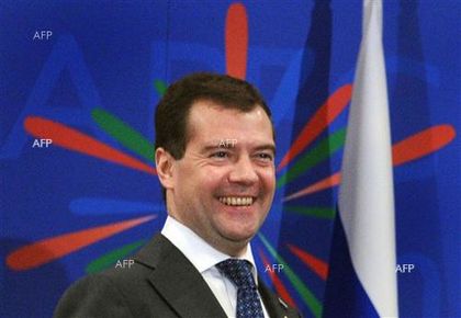 „Взгляд“: Медведев коментира иронично грешката за „56 милиона български туристи"